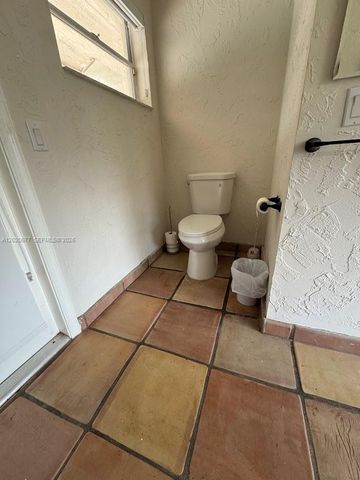 1200 NW 101st Ave, Plantation, FL 33322
