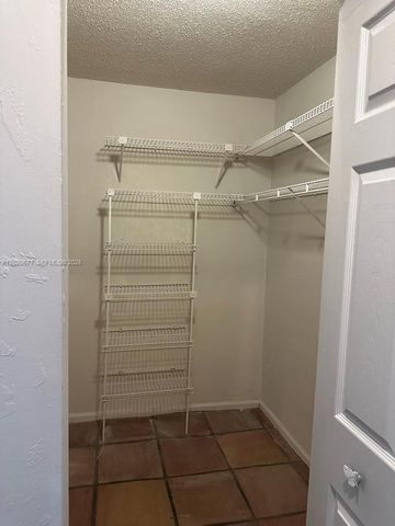 1200 NW 101st Ave, Plantation, FL 33322