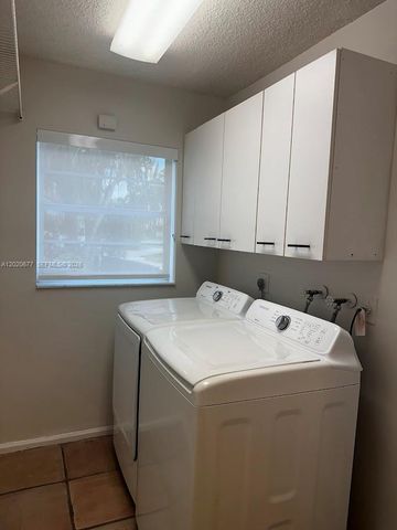 1200 NW 101st Ave, Plantation, FL 33322