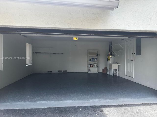 1200 NW 101st Ave, Plantation, FL 33322