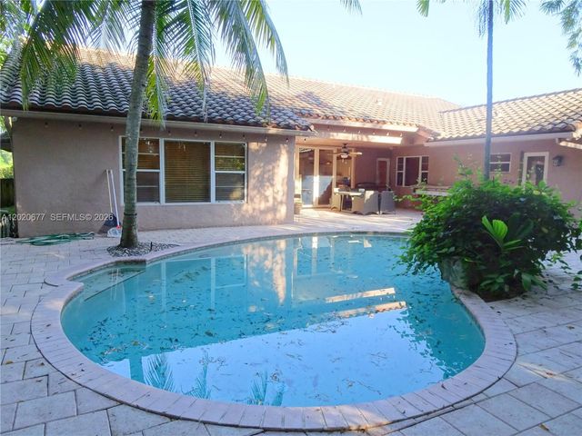 1200 NW 101st Ave, Plantation, FL 33322