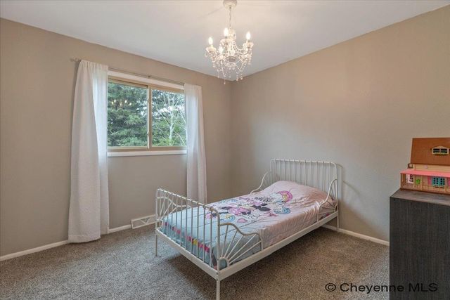 903 CUSTER ST, Cheyenne, WY 82009