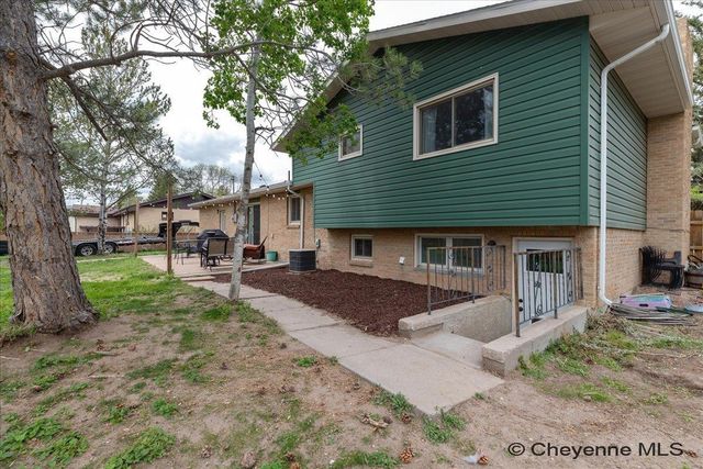 903 CUSTER ST, Cheyenne, WY 82009