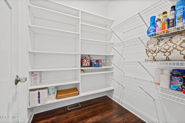 25366 Addington Court, Perrysburg, OH 43551