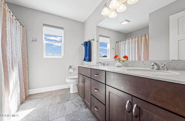 25366 Addington Court, Perrysburg, OH 43551