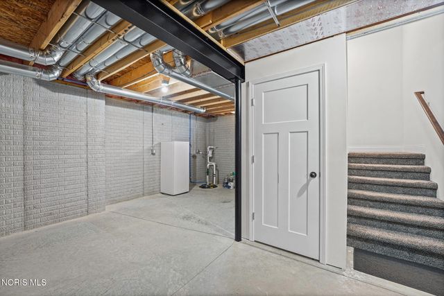 25366 Addington Court, Perrysburg, OH 43551