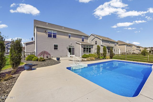 25366 Addington Court, Perrysburg, OH 43551