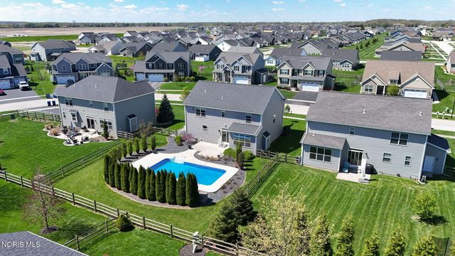 25366 Addington Court, Perrysburg, OH 43551