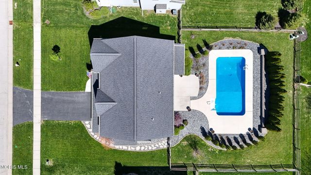 25366 Addington Court, Perrysburg, OH 43551