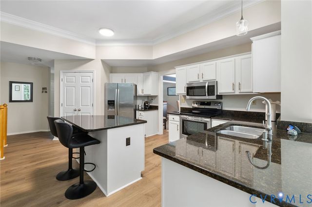 12706 Clearwater Dr, Midlothian, VA 23114