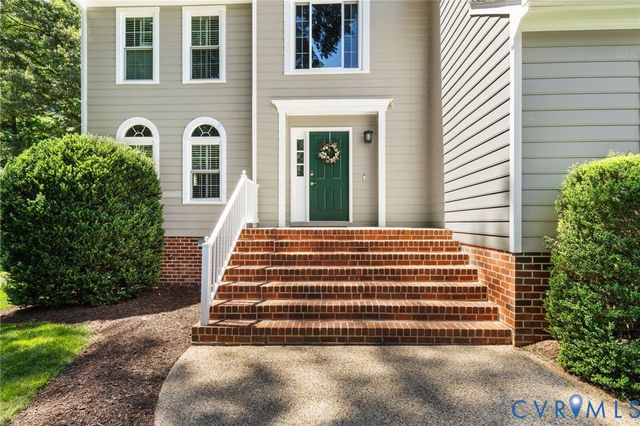 12706 Clearwater Dr, Midlothian, VA 23114