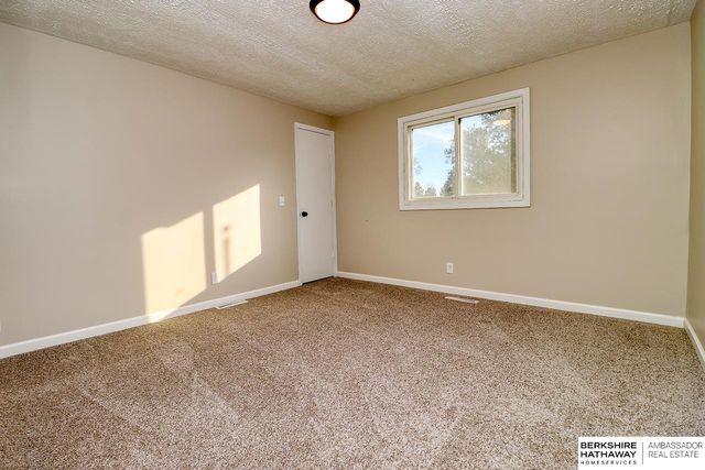 742 W B Street, Lincoln, NE 68522