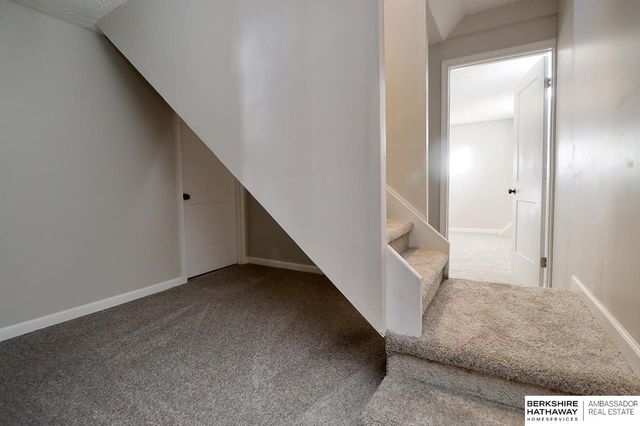 742 W B Street, Lincoln, NE 68522