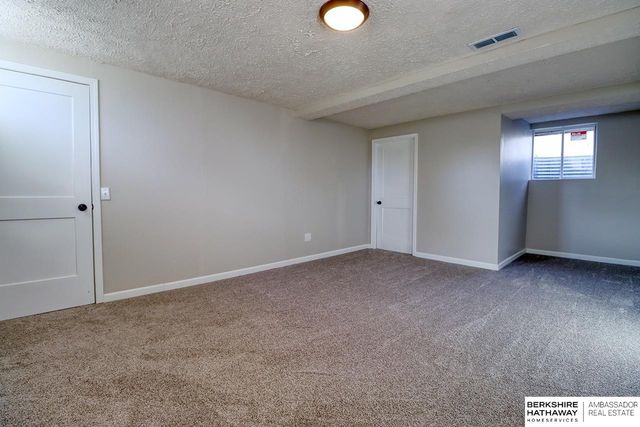 742 W B Street, Lincoln, NE 68522