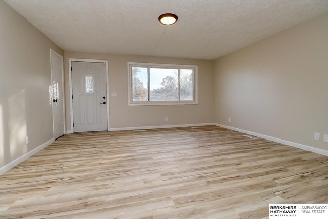 742 W B Street, Lincoln, NE 68522