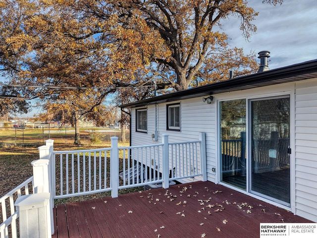 742 W B Street, Lincoln, NE 68522