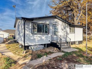 742 W B Street, Lincoln, NE 68522
