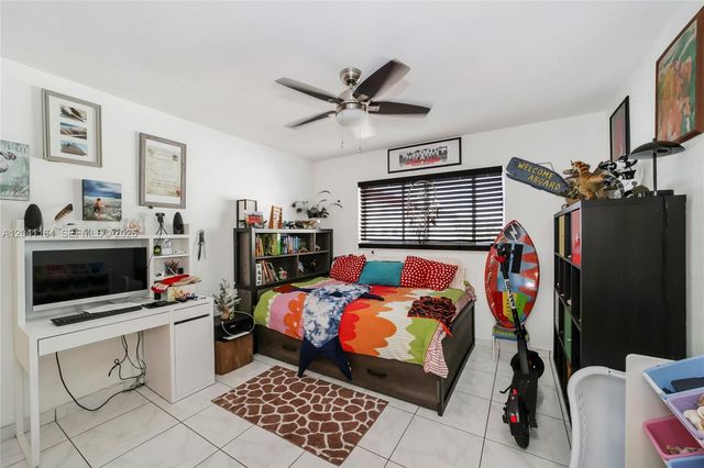 541 Blue Heron Drive 205, Hallandale Beach, FL 33009