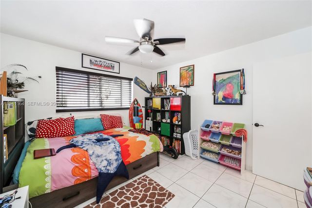 541 Blue Heron Drive 205, Hallandale Beach, FL 33009
