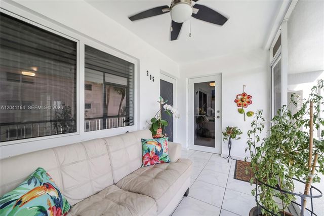 541 Blue Heron Drive 205, Hallandale Beach, FL 33009