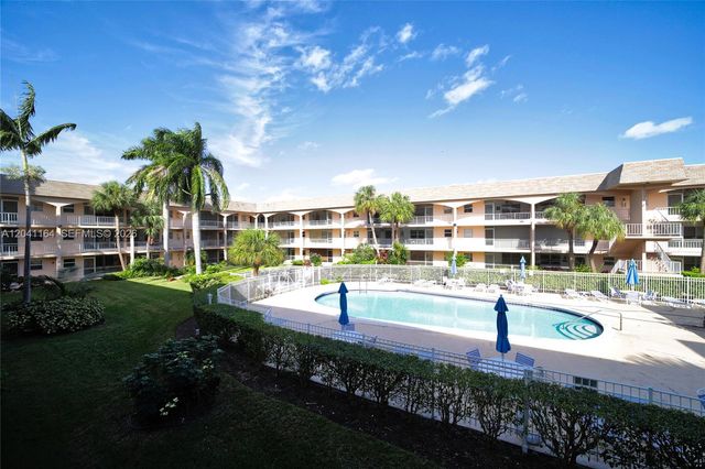 541 Blue Heron Drive 205, Hallandale Beach, FL 33009