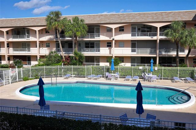 541 Blue Heron Drive 205, Hallandale Beach, FL 33009