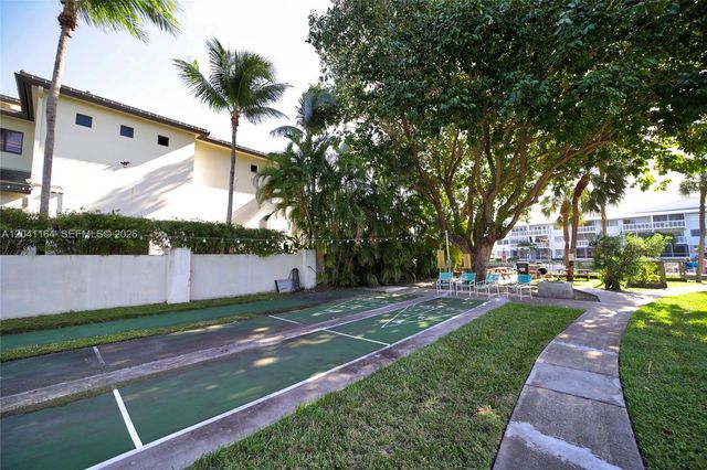 541 Blue Heron Drive 205, Hallandale Beach, FL 33009