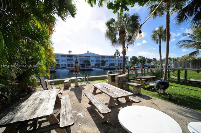 541 Blue Heron Drive 205, Hallandale Beach, FL 33009