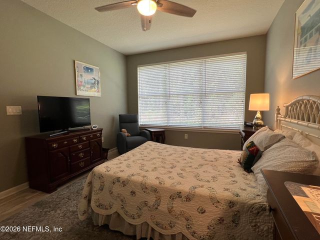 8601 LITTLE SWIFT Circle 30-F, Jacksonville, FL 32256