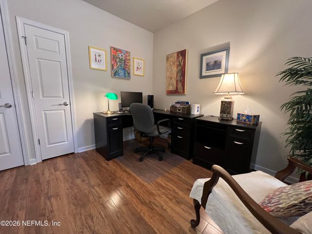 8601 LITTLE SWIFT Circle 30-F, Jacksonville, FL 32256