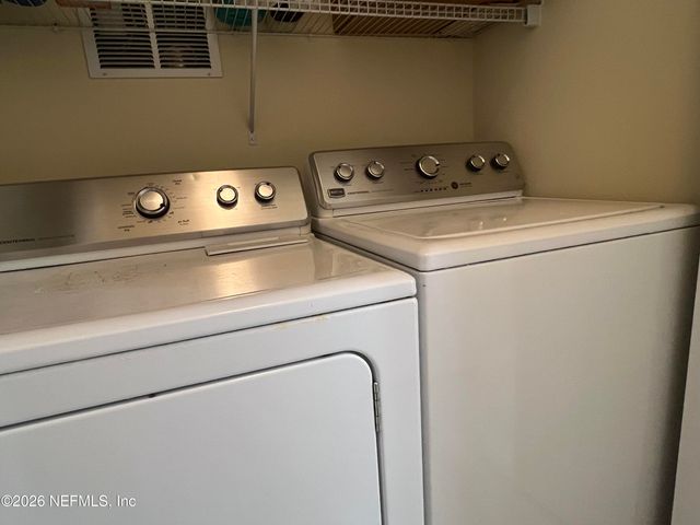 8601 LITTLE SWIFT Circle 30-F, Jacksonville, FL 32256