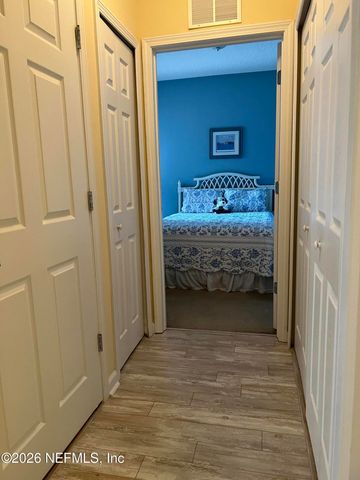 8601 LITTLE SWIFT Circle 30-F, Jacksonville, FL 32256