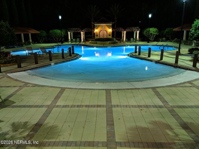 8601 LITTLE SWIFT Circle 30-F, Jacksonville, FL 32256