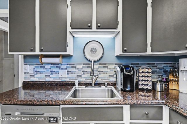 1407 Park Avenue, Lansing, MI 48910