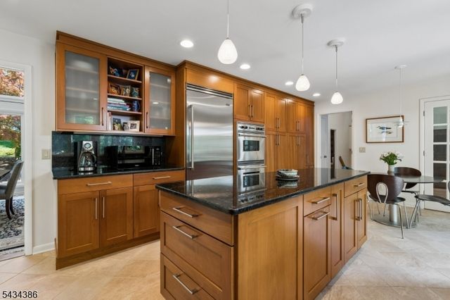 10 Hawthorne Ct, Morris Twp., NJ 07960