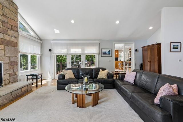 10 Hawthorne Ct, Morris Twp., NJ 07960
