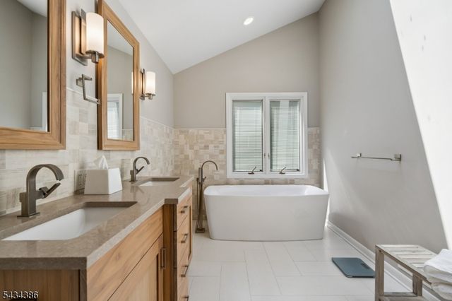 10 Hawthorne Ct, Morris Twp., NJ 07960
