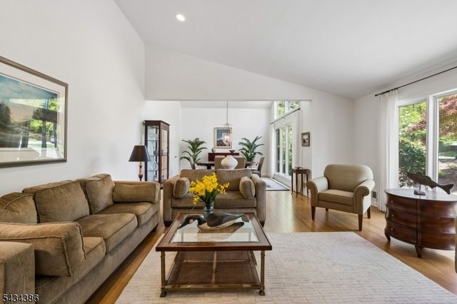 10 Hawthorne Ct, Morris Twp., NJ 07960