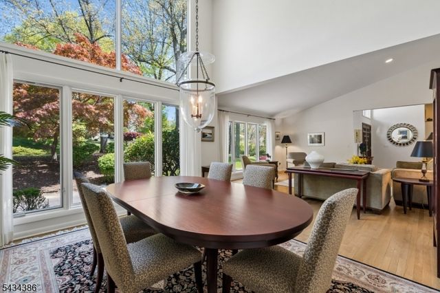 10 Hawthorne Ct, Morris Twp., NJ 07960
