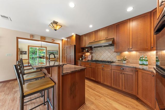 510 W Prairie Avenue, Wheaton, IL 60187