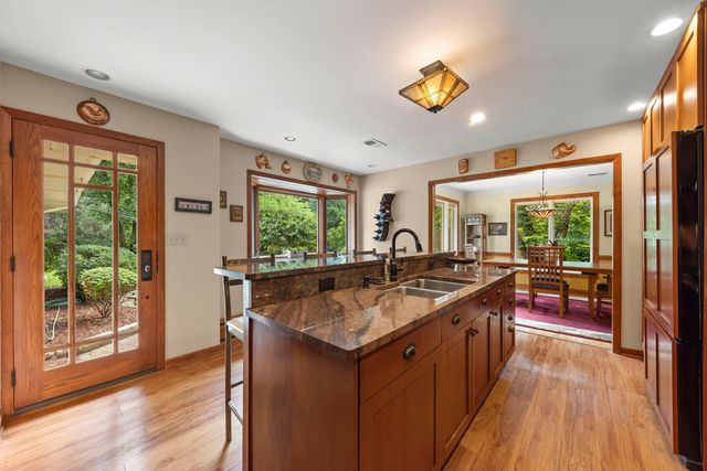510 W Prairie Avenue, Wheaton, IL 60187