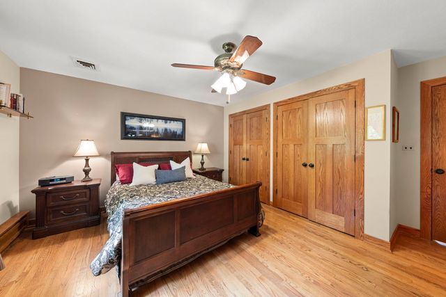 510 W Prairie Avenue, Wheaton, IL 60187