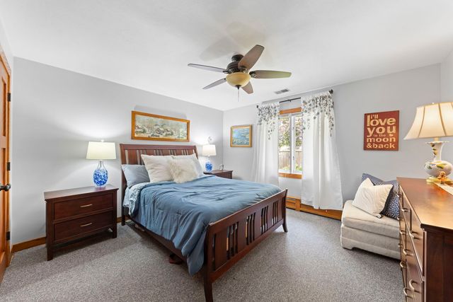 510 W Prairie Avenue, Wheaton, IL 60187