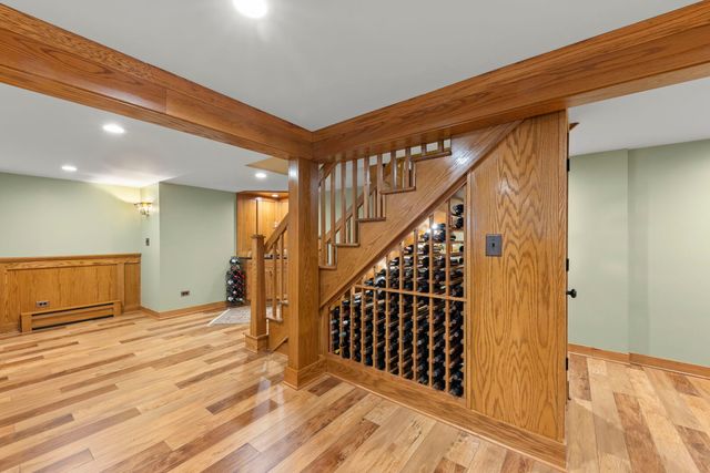 510 W Prairie Avenue, Wheaton, IL 60187