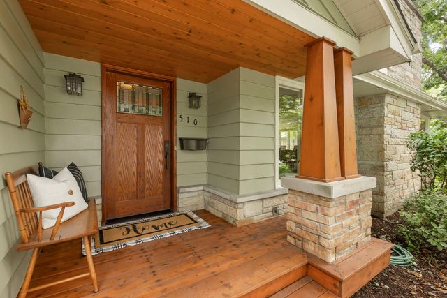 510 W Prairie Avenue, Wheaton, IL 60187