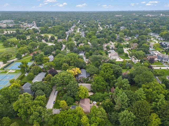510 W Prairie Avenue, Wheaton, IL 60187
