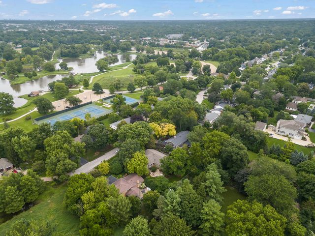 510 W Prairie Avenue, Wheaton, IL 60187