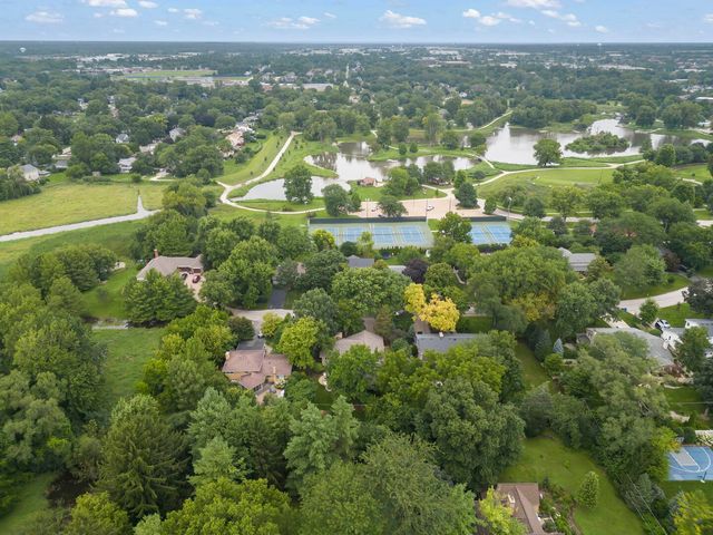 510 W Prairie Avenue, Wheaton, IL 60187