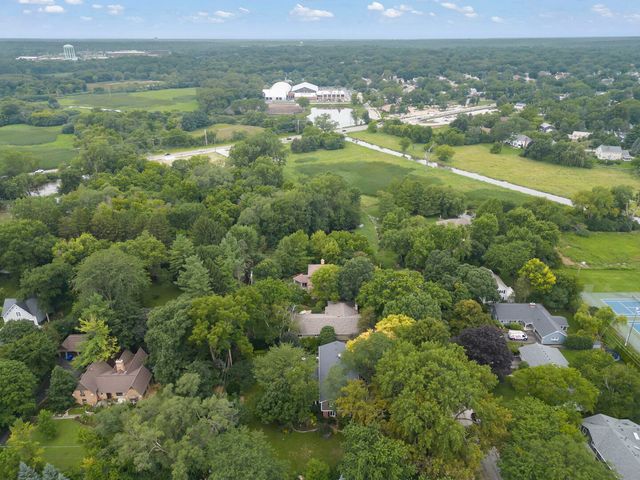 510 W Prairie Avenue, Wheaton, IL 60187