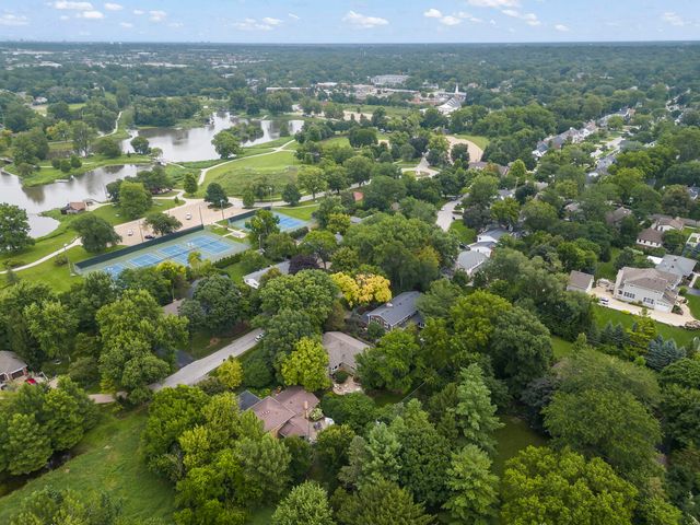 510 W Prairie Avenue, Wheaton, IL 60187